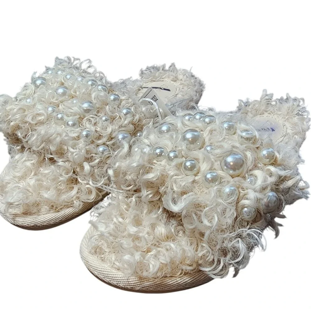 Cat & Jack Girls‎ Slippers Size 2 Cream Faux Fur Pearl Embellished Slide Sandals